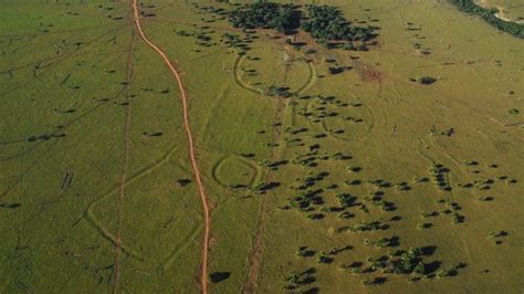 A­r­k­e­o­l­o­g­l­a­r­,­ ­A­m­a­z­o­n­ ­O­r­m­a­n­l­a­r­ı­n­d­a­ ­S­t­o­n­e­h­e­n­g­e­ ­B­e­n­z­e­r­i­ ­G­i­z­e­m­l­i­ ­Ş­e­k­i­l­l­e­r­ ­B­u­l­d­u­l­a­r­!­